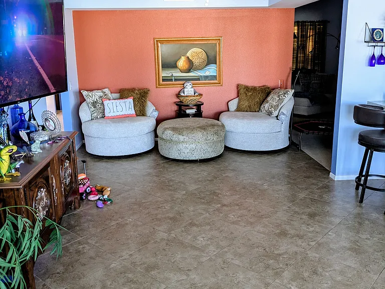 10818 W Welk Dr — Photo 7