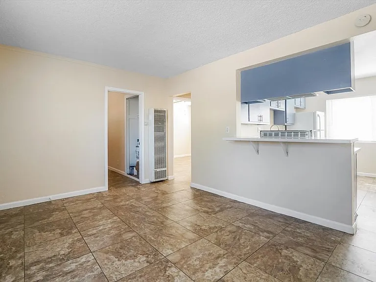 33140 Olive St #3 — Photo 5