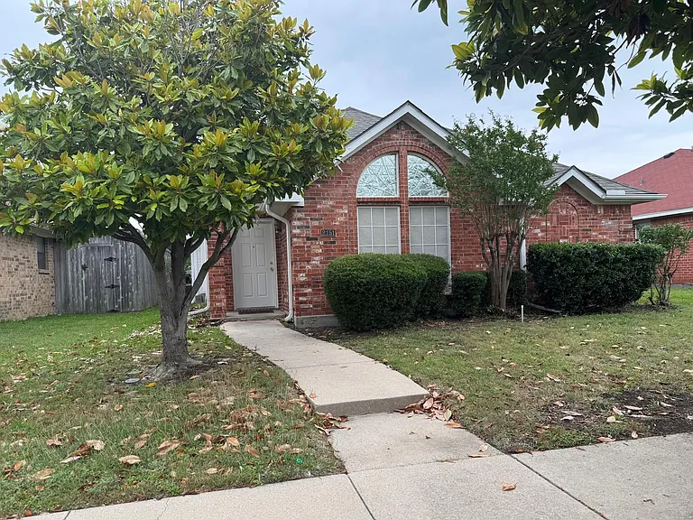 2151 Arbor Creek Dr — Photo 1