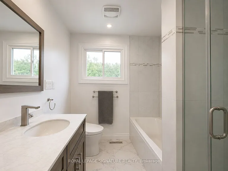 932 Elgin St #MAIN — Photo 10