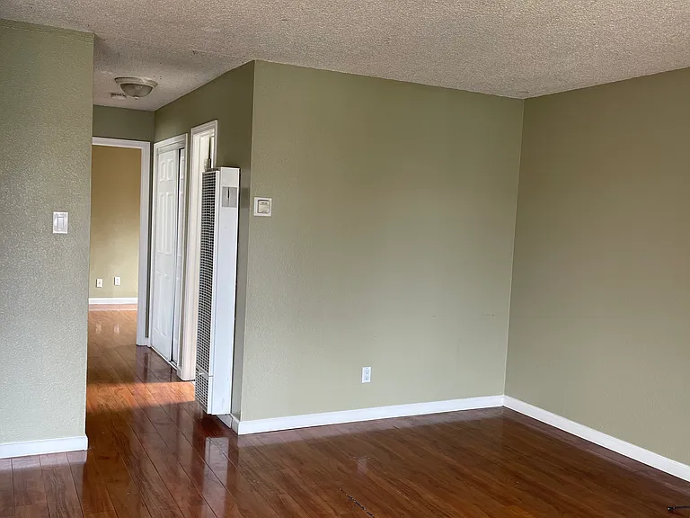 1594 Crucero Dr #4 — Photo 4
