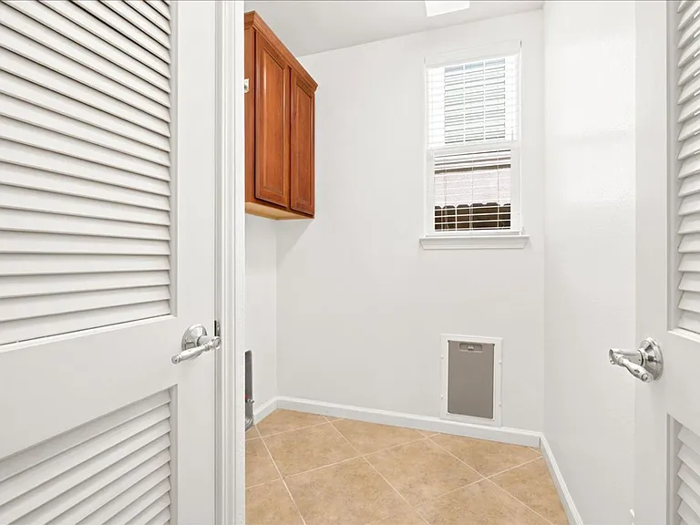 3169 Parkham Dr — Photo 18