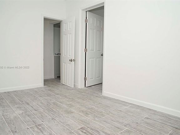 2nd image of 1323 N Federal Hwy #4