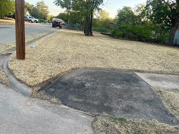 3rd image of 900 Chance St