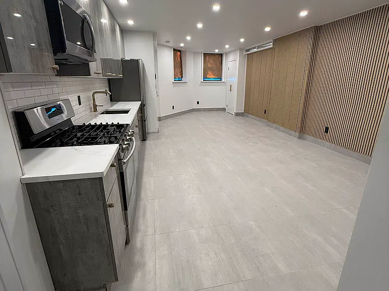 60-82 Catalpa Ave #1B — Photo 7