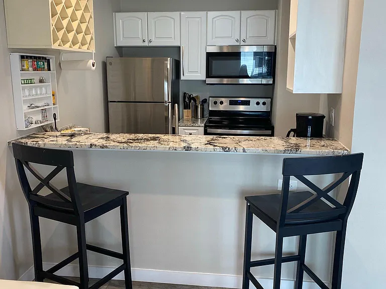 2201 N Garrett Ave #204 — Photo 9