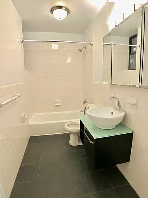 Rented by Newcastle Realty Services | media 19