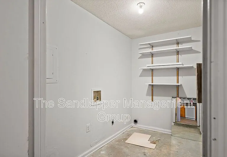 3616 Peppertree Ln — Photo 6