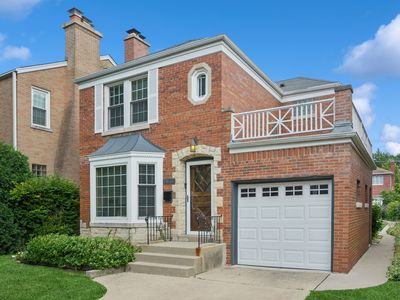 6325 N Le Mai Ave, Chicago, IL, 60646
