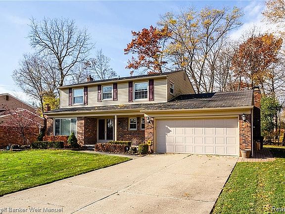2nd image of 15991 Winchester Dr