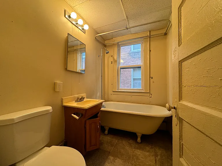 208 Hamilton St #A4 — Photo 6