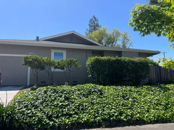 5200 Piedmont Dr, Santa Rosa, CA 95409