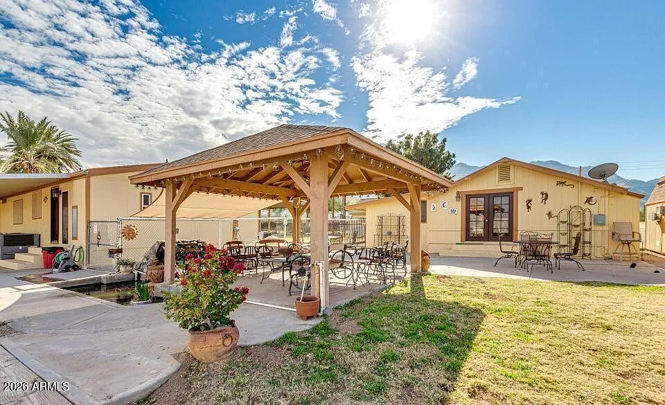 6 bed, 5.0 bath, 2600 sqft, $9,999 — Photo 4