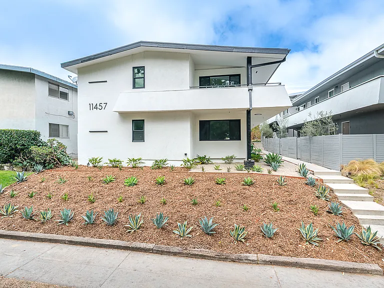 11457 Venice Blvd #5 — Photo 11
