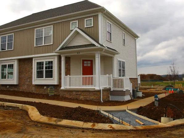 43 Pacific Blvd #76, Ephrata, PA 17522