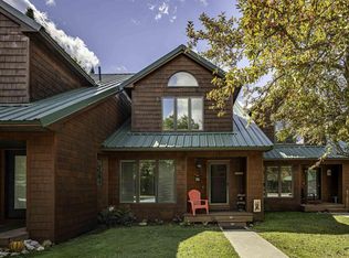 26 Rocky Point Cir APT G4, Inlet, NY 13360