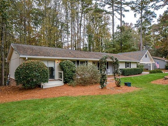 5th image of 2877 Hickory Ln