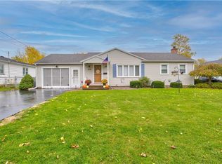 478 N Park Dr, Rochester, NY 14609