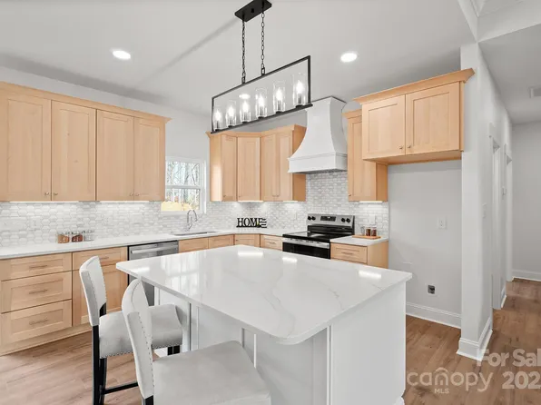 7837 Sarah Dr, Denver, NC 28037