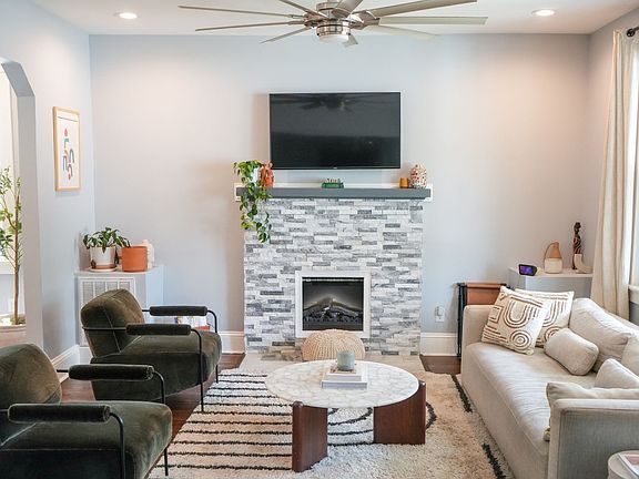 4th image of 3029 Dill Ave