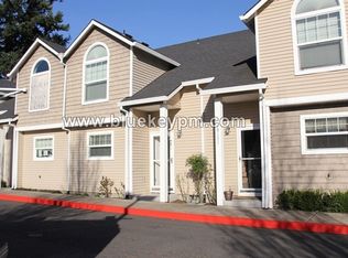 19171 SE Yamhill St APT 5, Portland, OR 97233