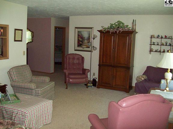 2nd image of 212 E A St