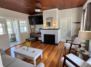 10 Green St, Buzzards Bay, MA 02532