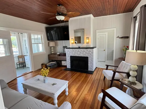 10 Green Street, Onset, MA 02558