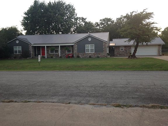 2nd image of 2601 Rolling Green Dr