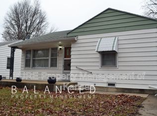 1915 SW Moundview Dr, Topeka, KS 66604