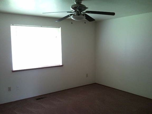 4th image of 7519 48th Ln SE
