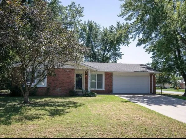 220 E Glenpool Blvd S, Glenpool, OK 74033