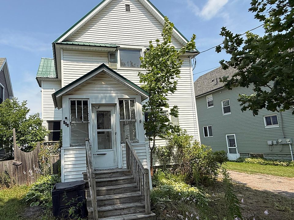 1st image of 529 Maple St