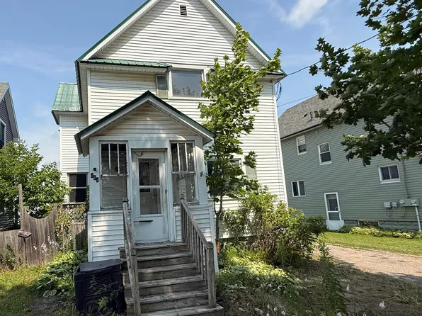 529 Maple St, Sault Sainte Marie, MI 49783