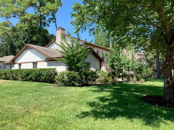 4910 Fountainhead Dr, Houston, TX 77066