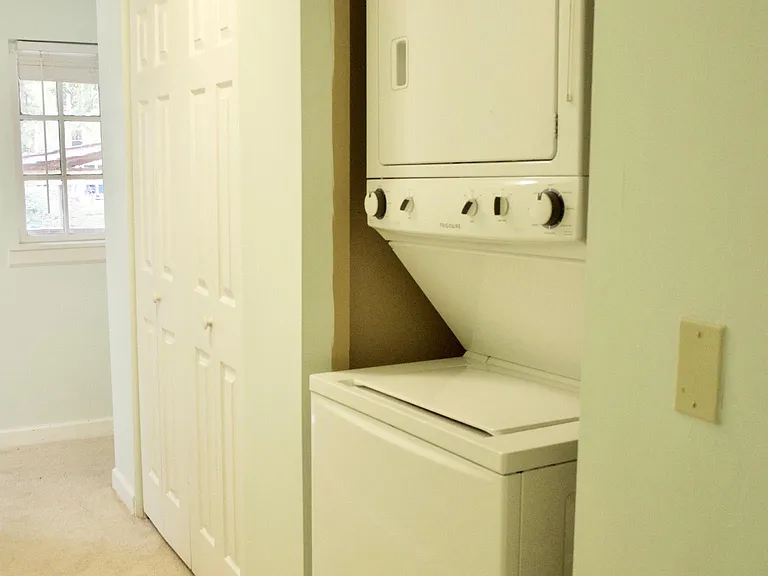 521 Boulevard Pl NE #L — Photo 12