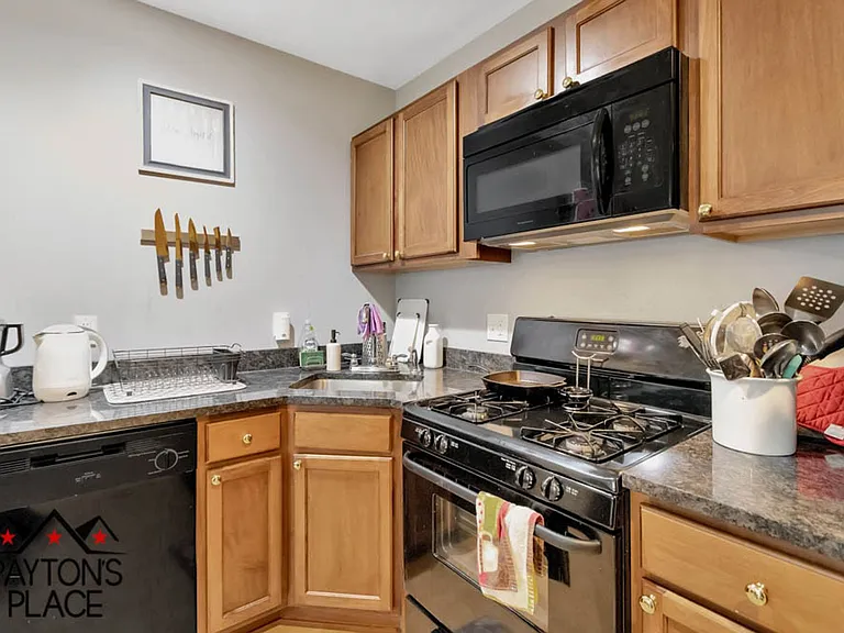 1658 W Virginia Ave NE #201 — Photo 13