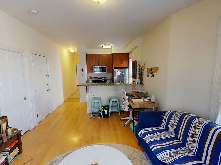 674 Washington St — Photo 4