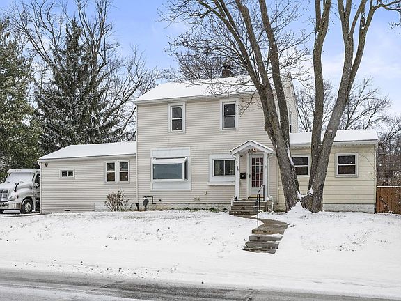 2nd image of 2196 Ferris Rd