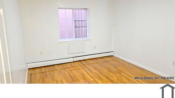 4th image of 53 W 192nd St