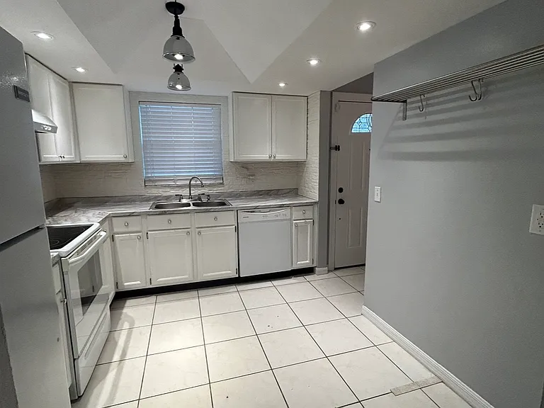 2517 Rio Pinar Lakes Blvd — Photo 4