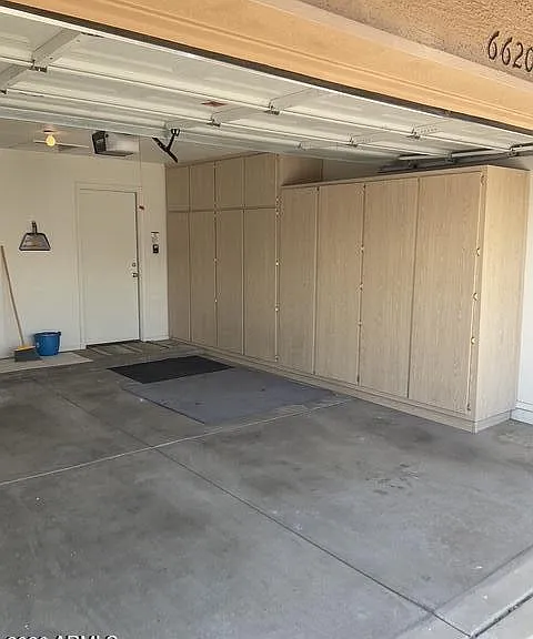 6620 E Melrose St — Photo 29