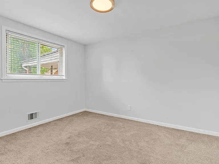 5139 Jellison St — Photo 13