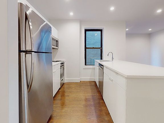 4th image of 2504 44th St #15