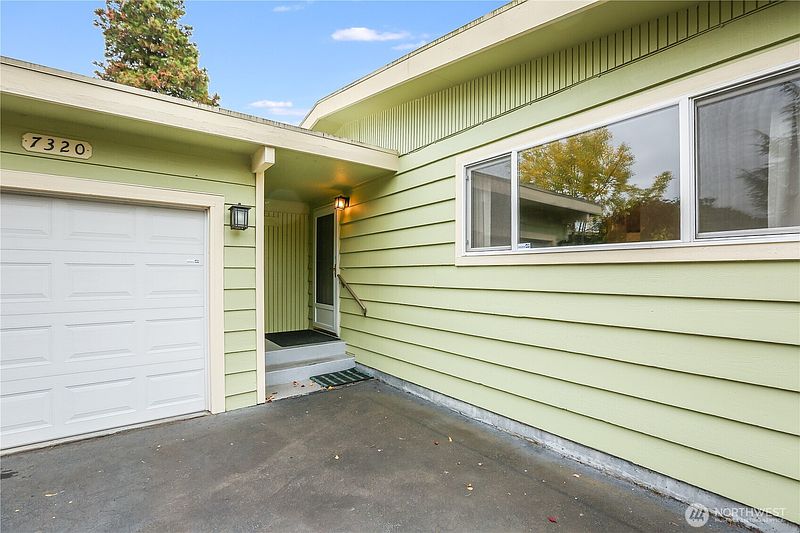 4th image of 7320 33rd Avenue S