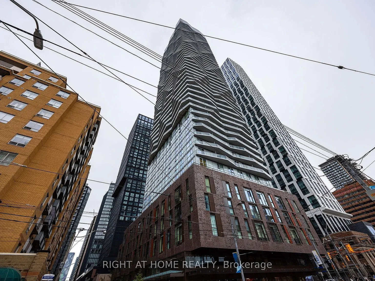 2 bed, $2,400 — Photo 3
