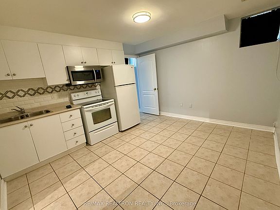 3rd image of 112 Homestead Rd