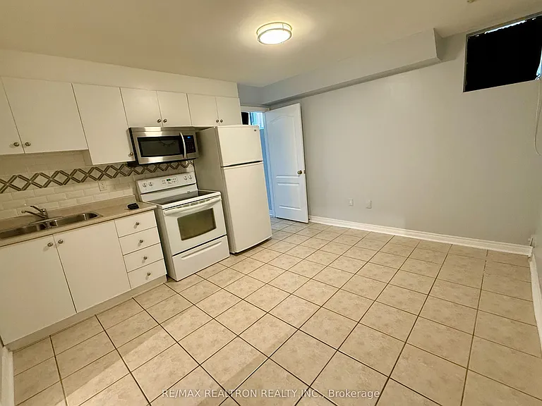 112 Homestead Rd #LOWER — Photo 3