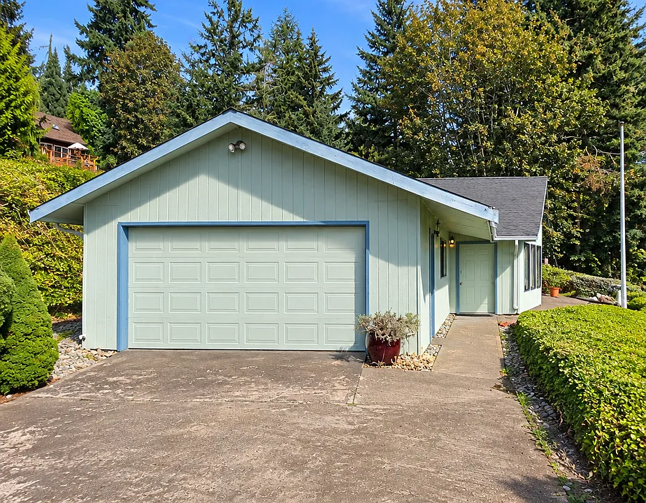 111 Finch Ln