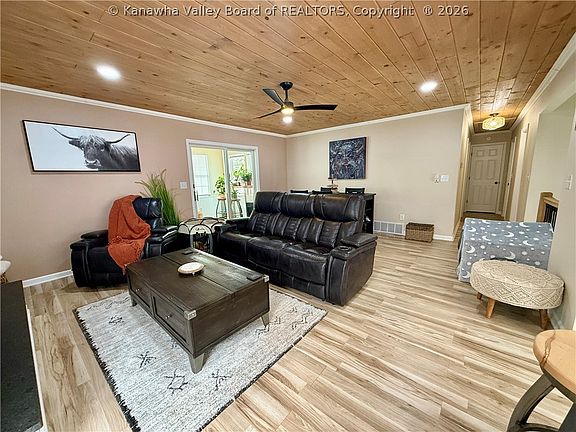 2nd image of 219 Westmoreland Dr